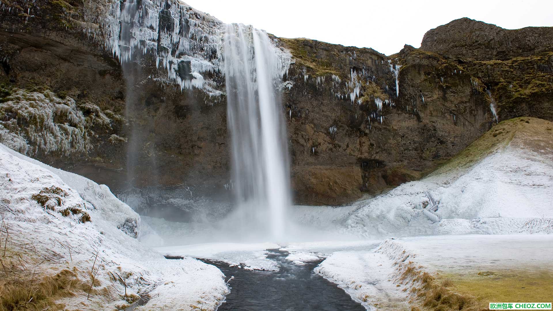 seljalandsfoss-winter.jpg