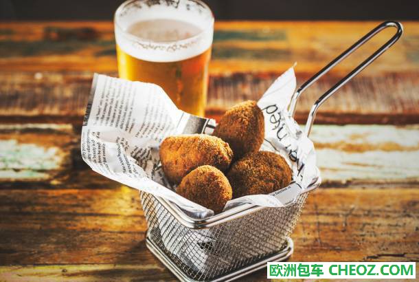 Beer--Tapas--Spain-Travel-Tips-and-Useful-Info--On-The-Go-Tours-355651501231875_crop_610_410.jpg