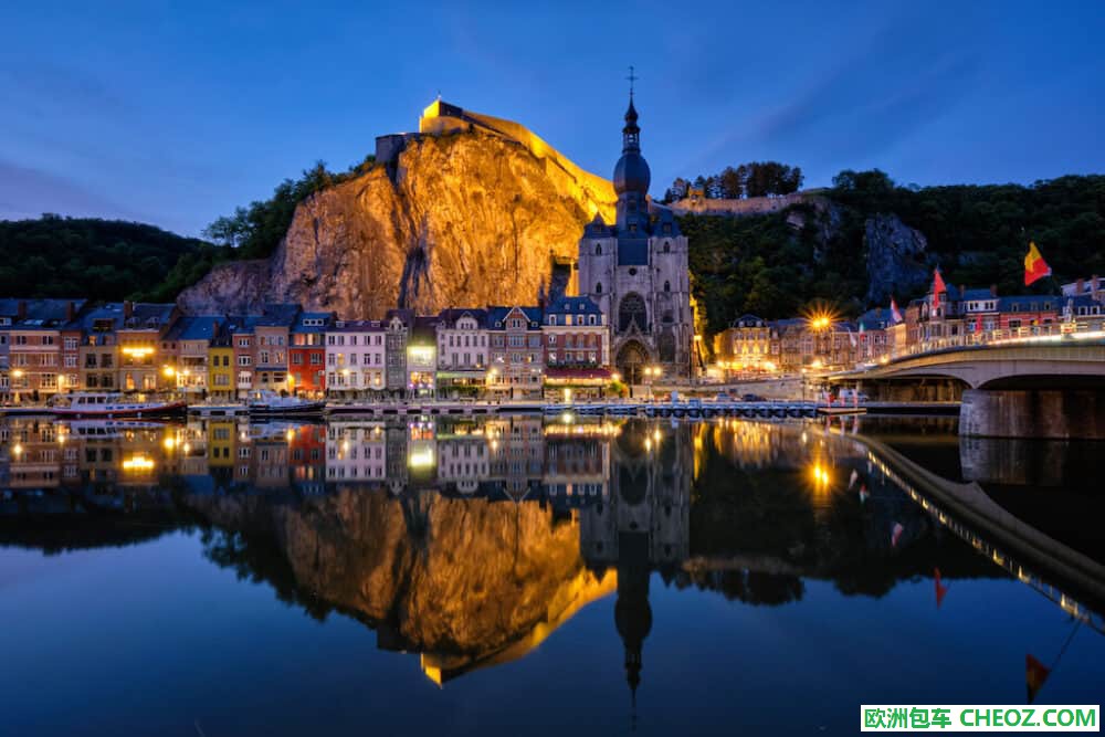 Dinant-Belgium-1000x667.jpg